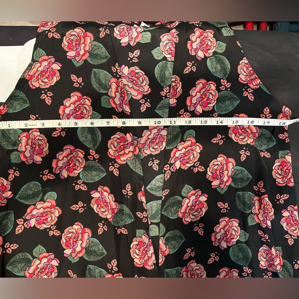 LulaRoe Joy Overlay - Picture 4 of 4